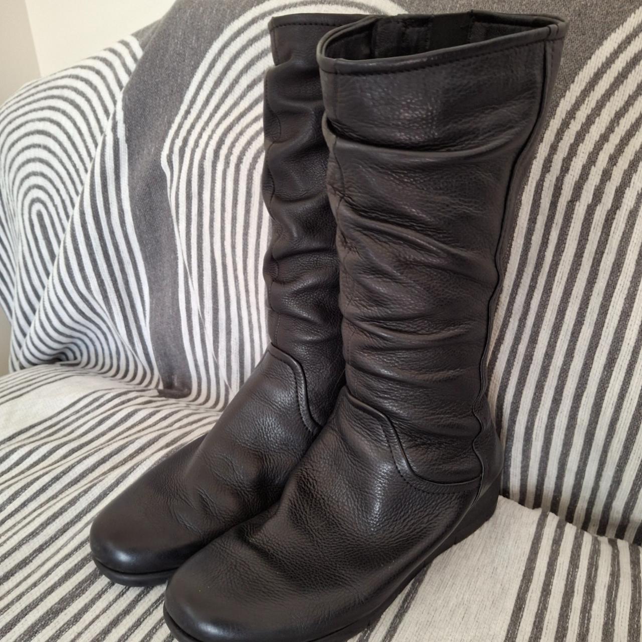 SUPERSOFT Millan leather calf boots by Diana... - Depop