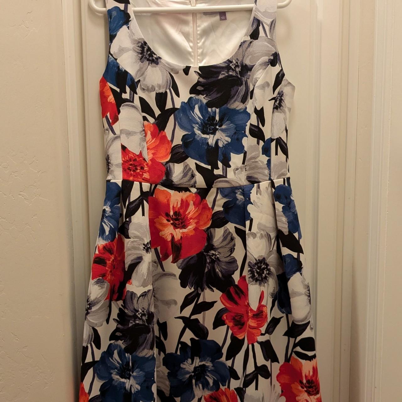 Luxe by Carmen Marc Valvo Sleeveless Floral Dress Depop