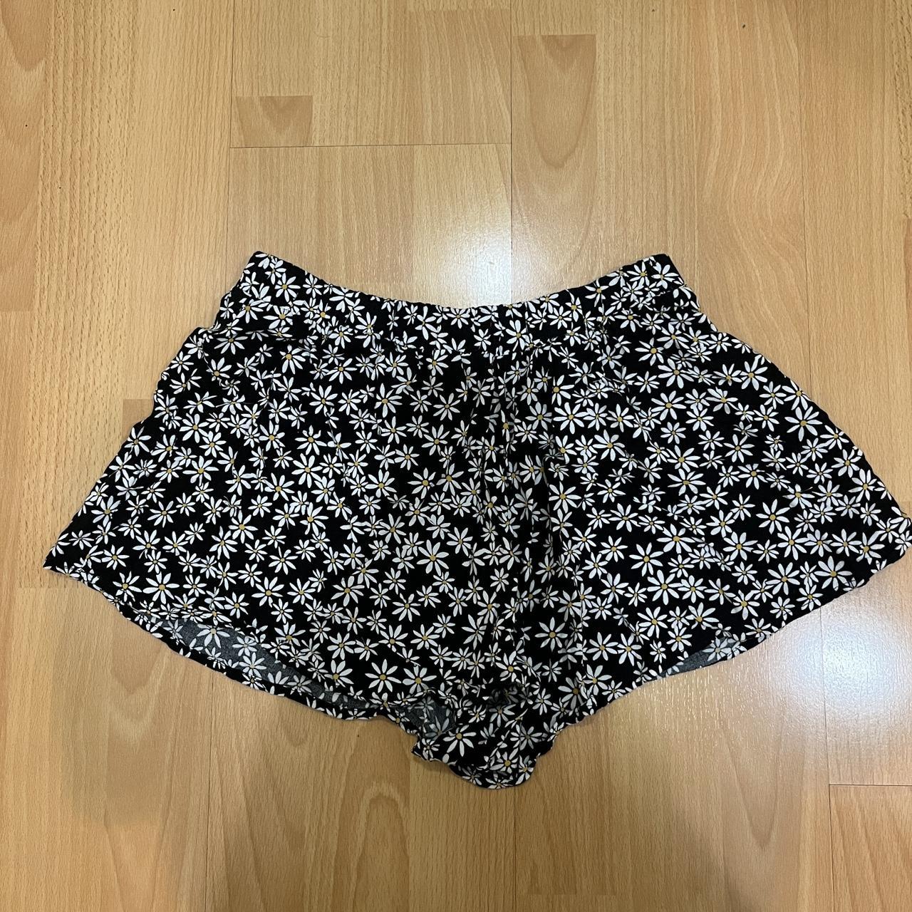 Forever 21 Floral Black Flowy Shorts Black flowy