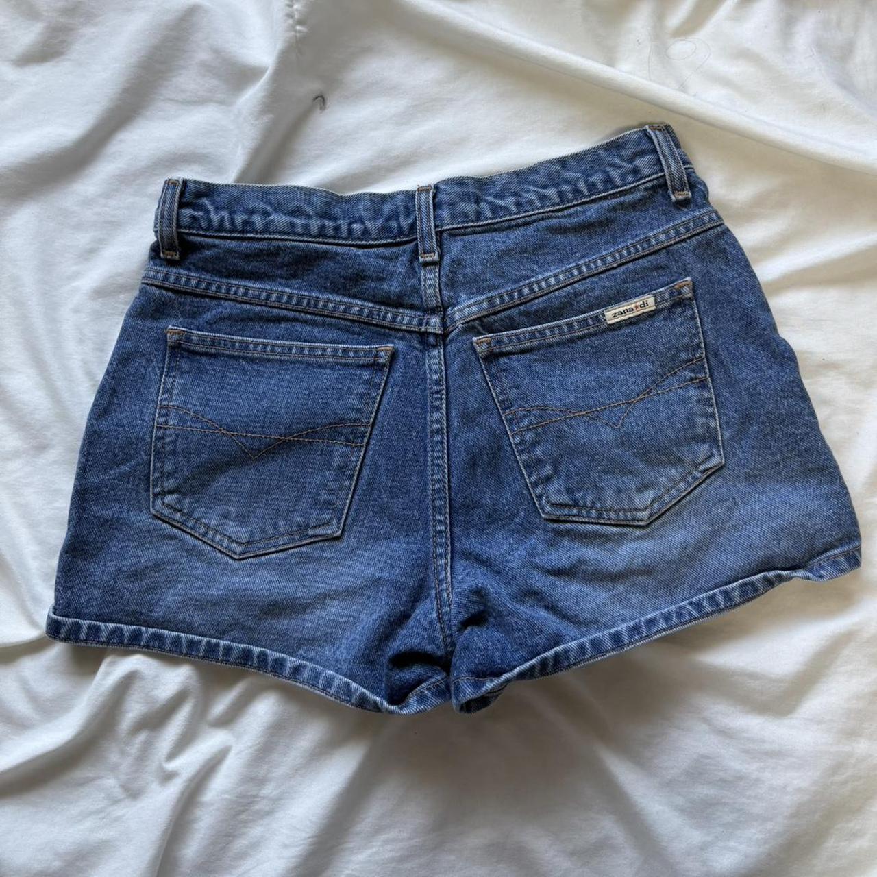 item listed by val_janae