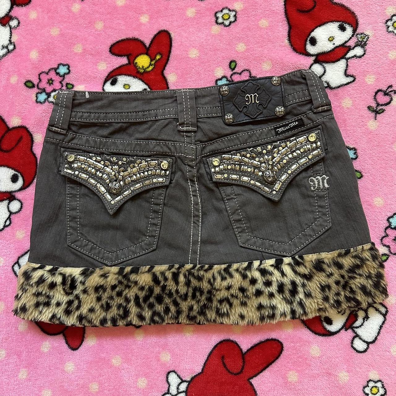 item listed by ivyy2kcloset