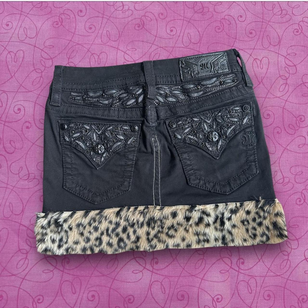 item listed by ivyy2kcloset
