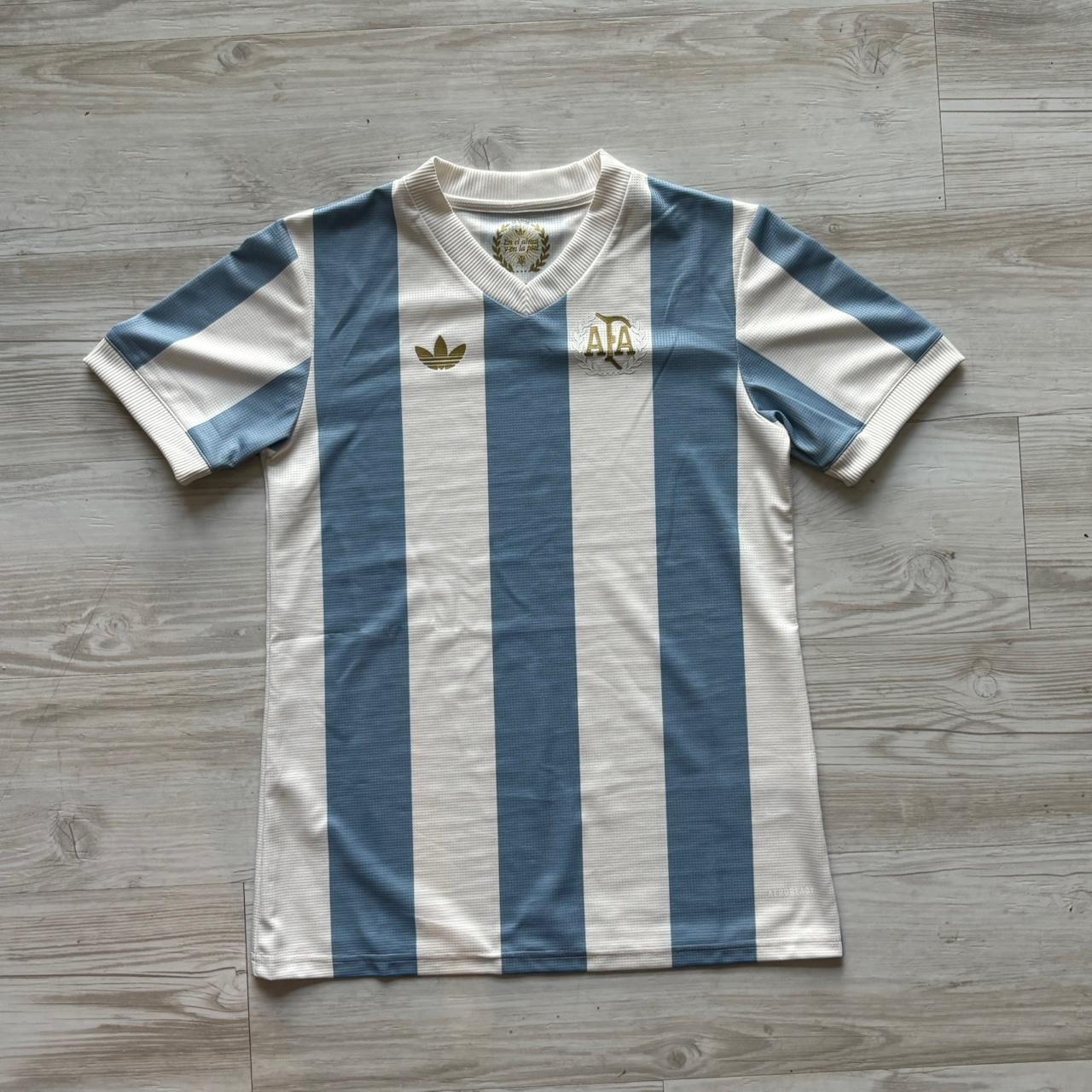 item listed by noah_m_holm