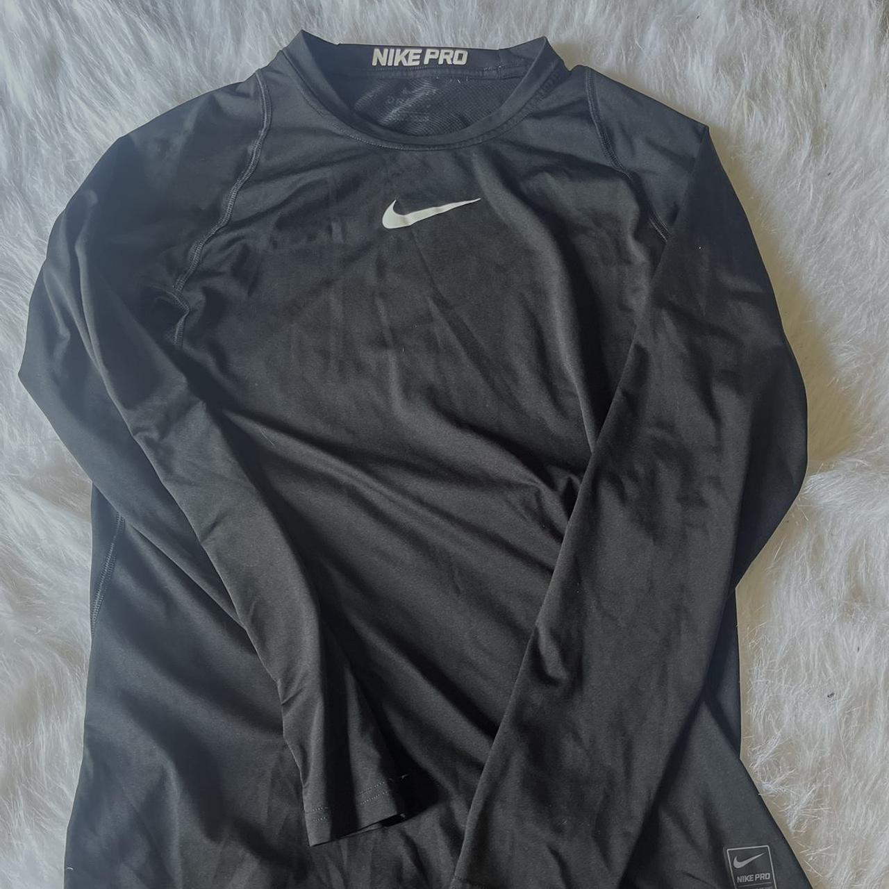 dry fit nike pro long sleeve - Depop