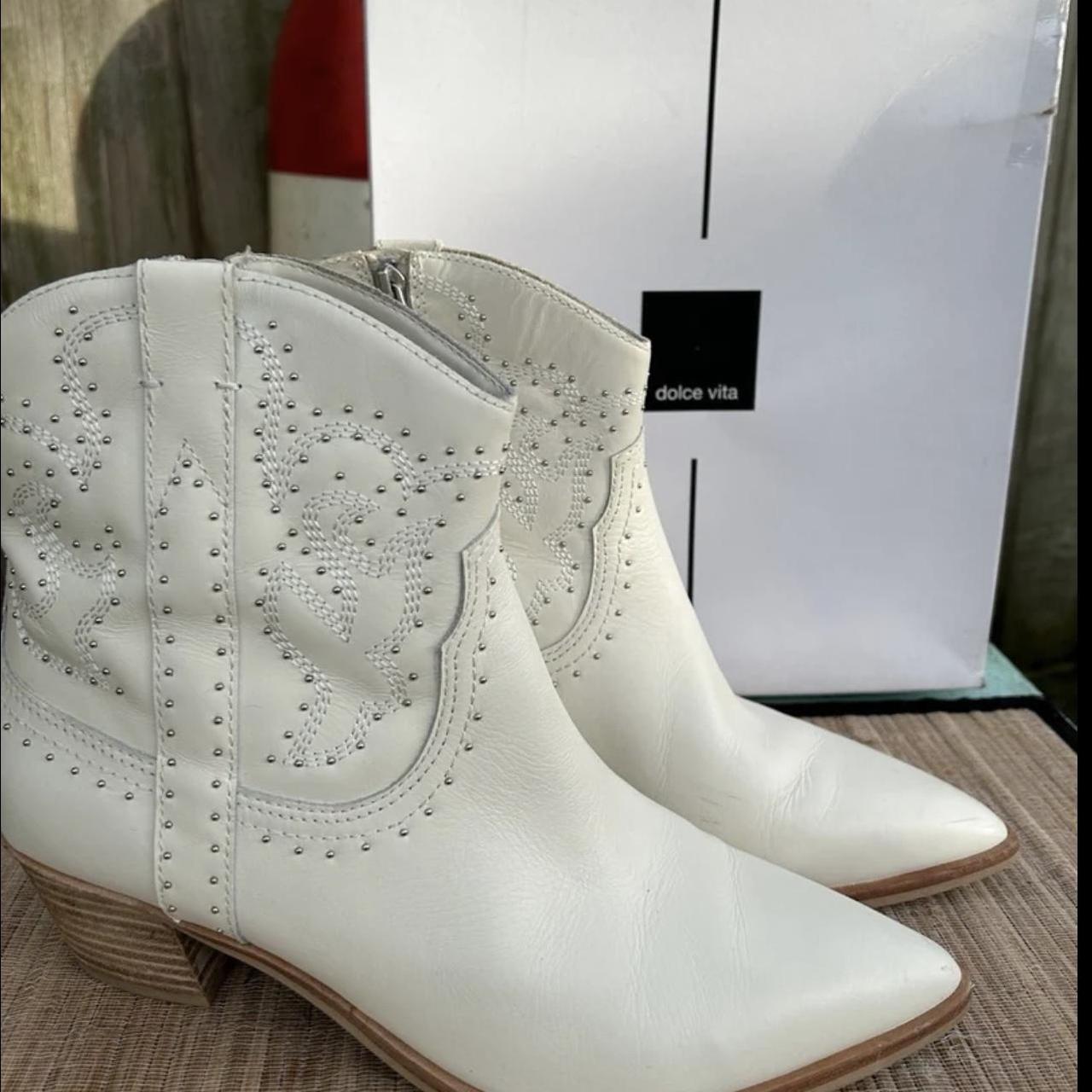 Dolce Vita solo stud white leather boots Gorgeous