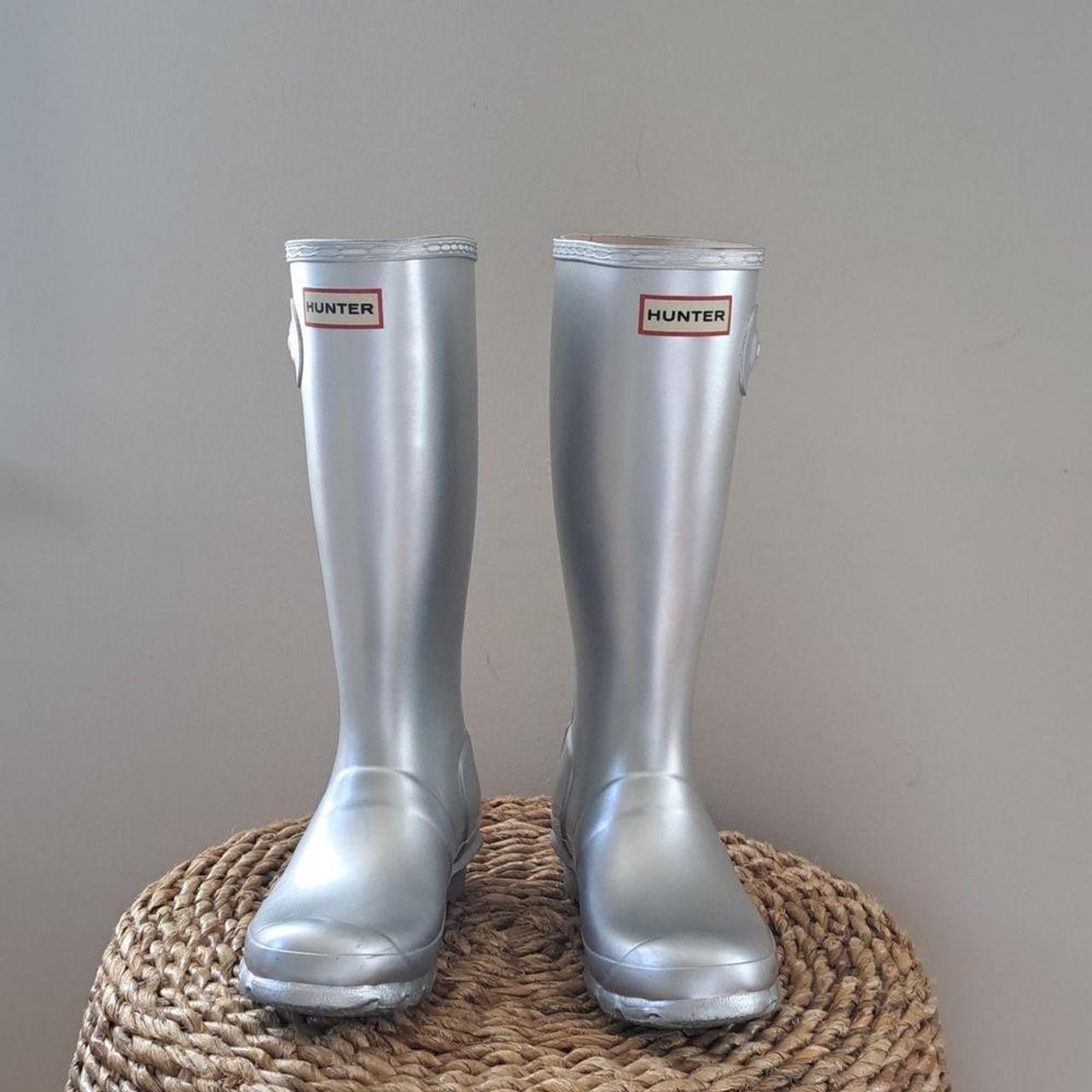 Hunter silver rain boots deals