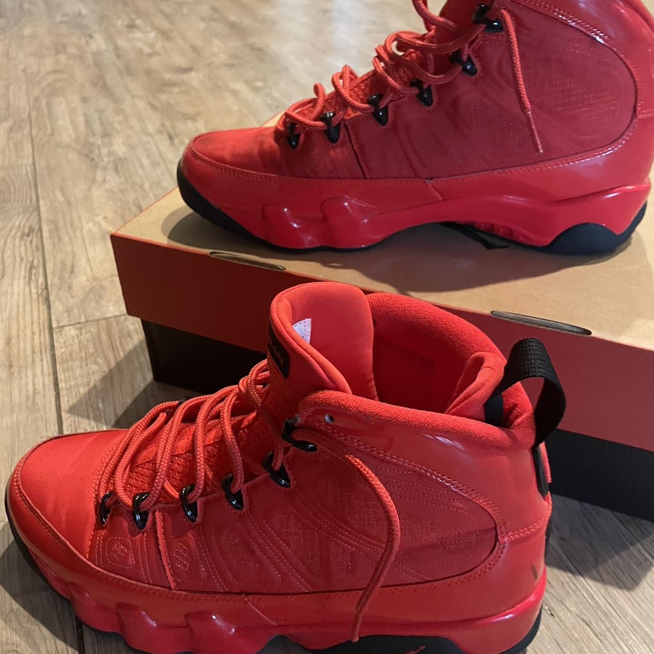 Red jordan fashion motorboat jones