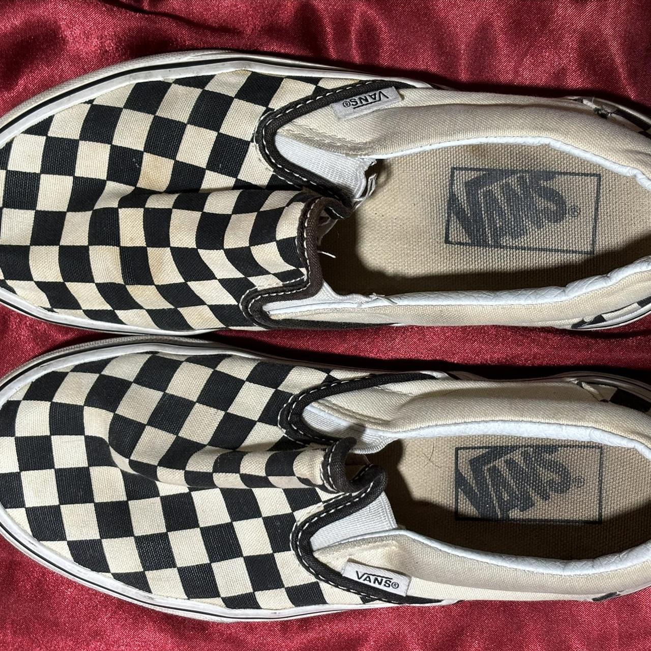 Vans Women's Black and White Trainers (2)