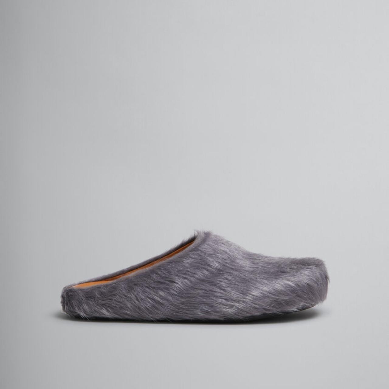 Marni Grey long-hair calfskin Fussbett sabot,