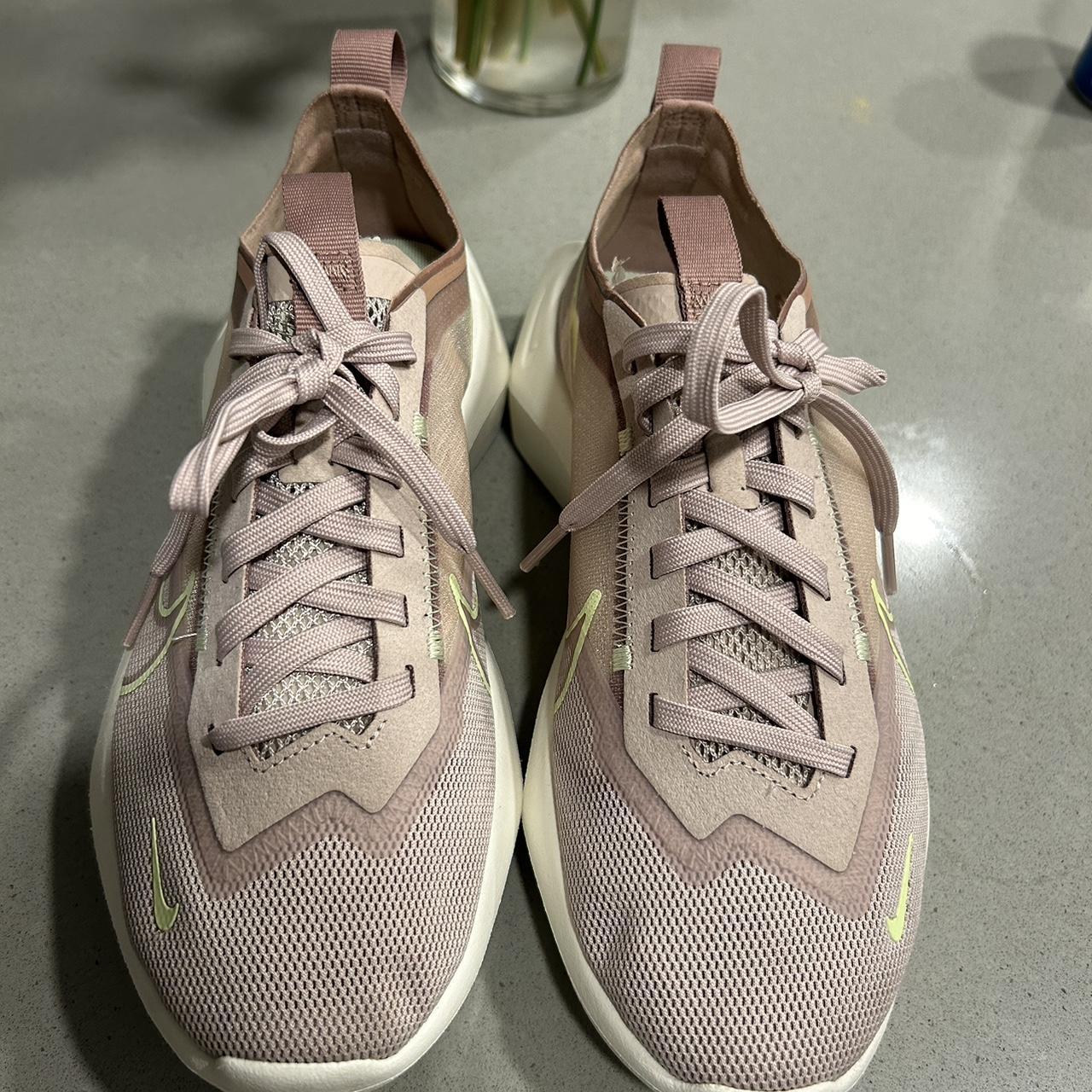 NIKE VISTA LITE Worn once | Depop NIKE VISTA LITE Worn once | Depop