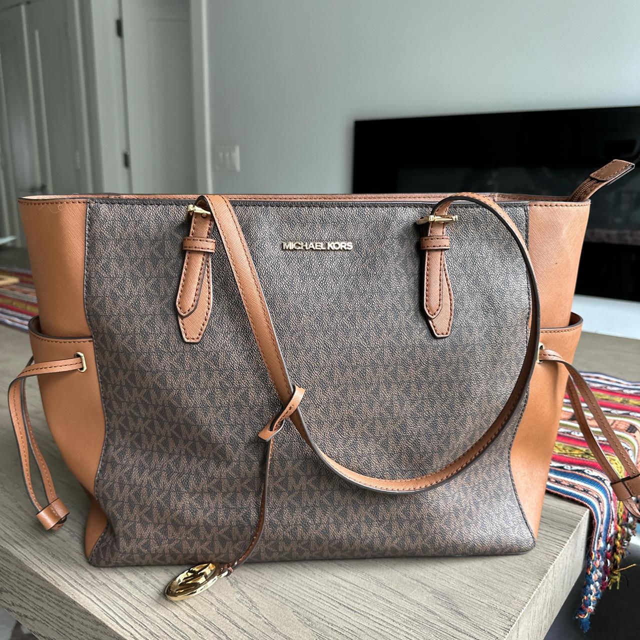 Michael kors tote with side pockets best sale