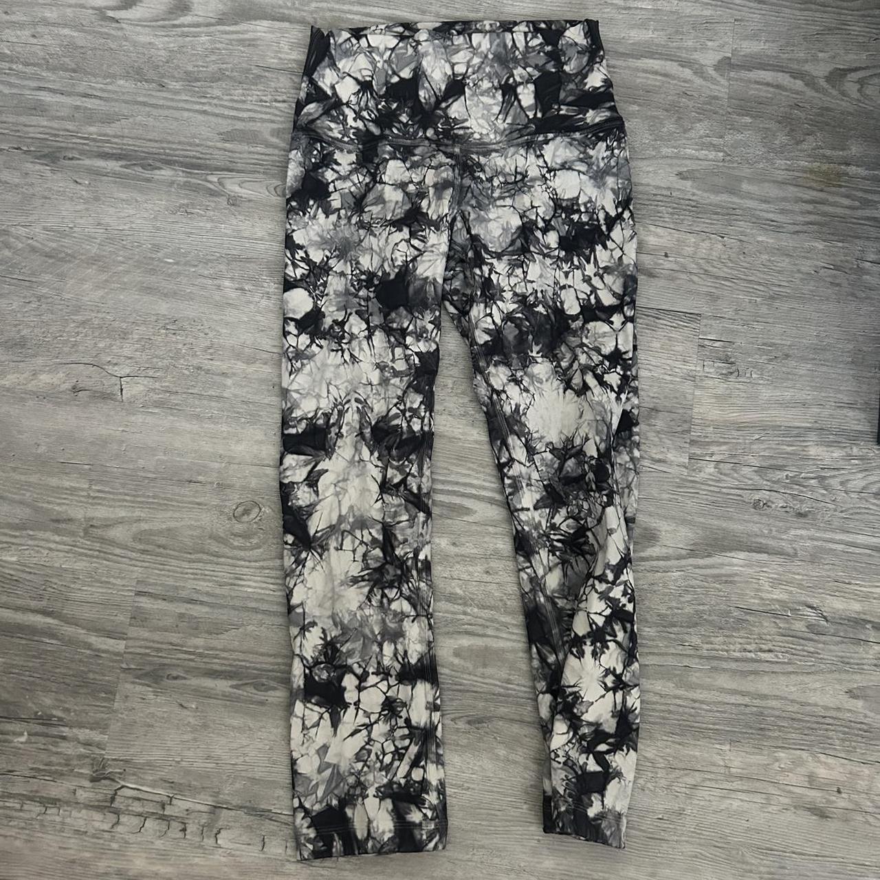 lululemon marble leggings, size 4, worn a few times