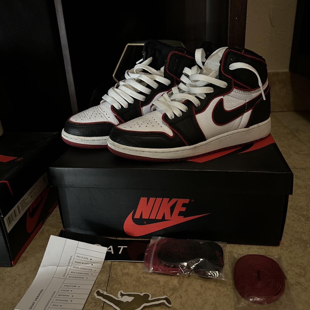 Nike Air Jordan 1 赤/白 Chicago air jordan 1 retro chicago red sneakers, sz 5.5Y | Depop