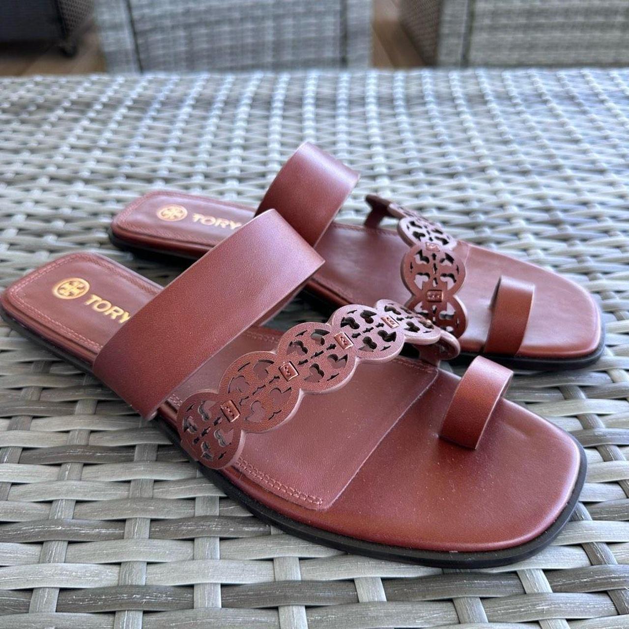 Tory Burch Women's Tiny hotsell Miller 10mm Thong Sandals