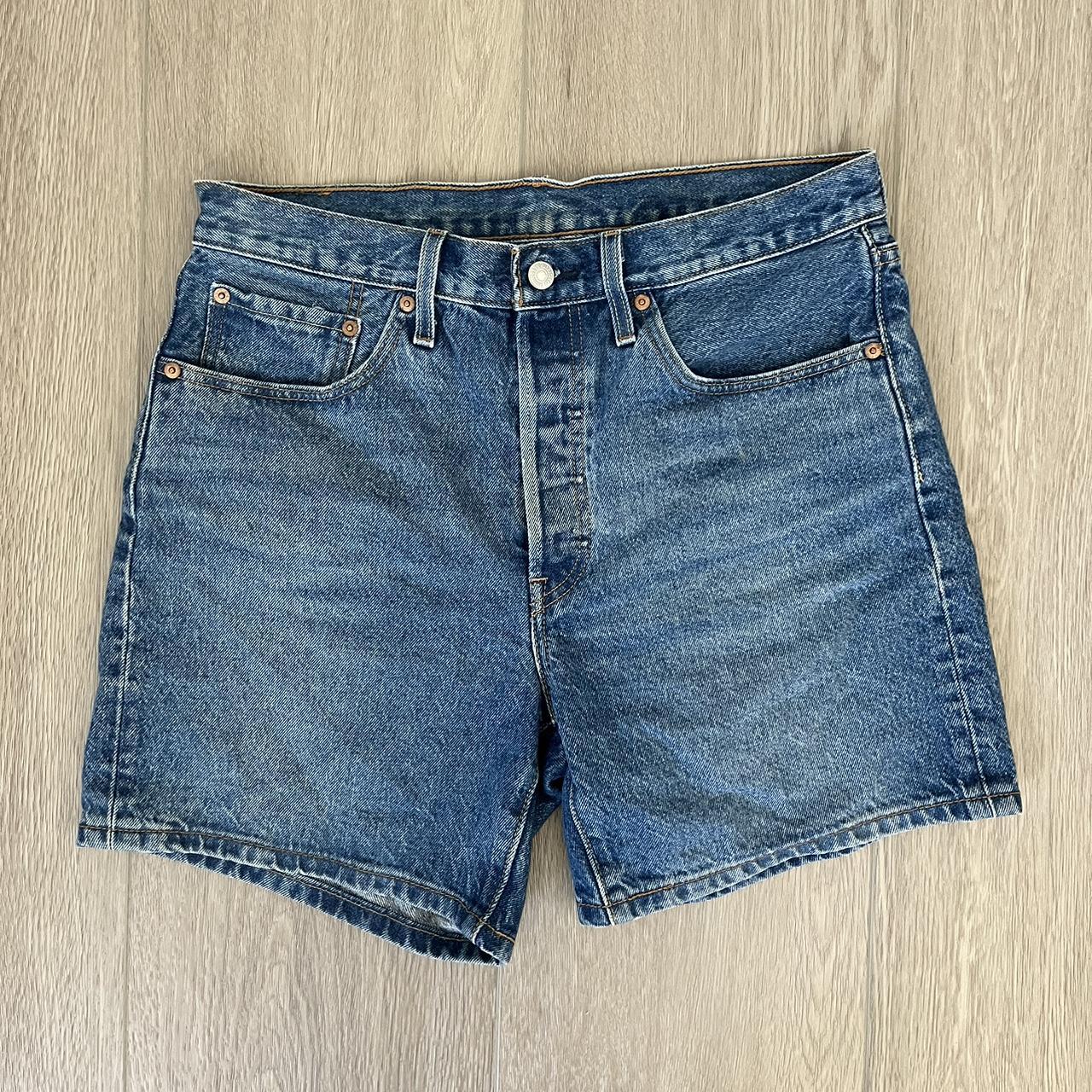 super cute oversized levi jorts perfect for beach &... - Depop