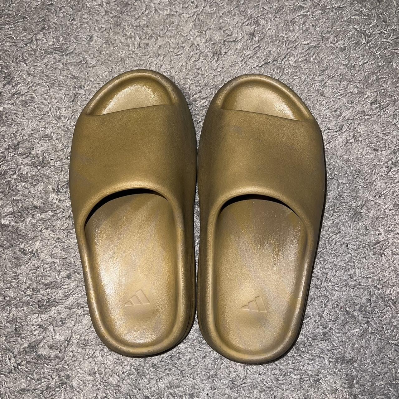 yeezy ochre slides
