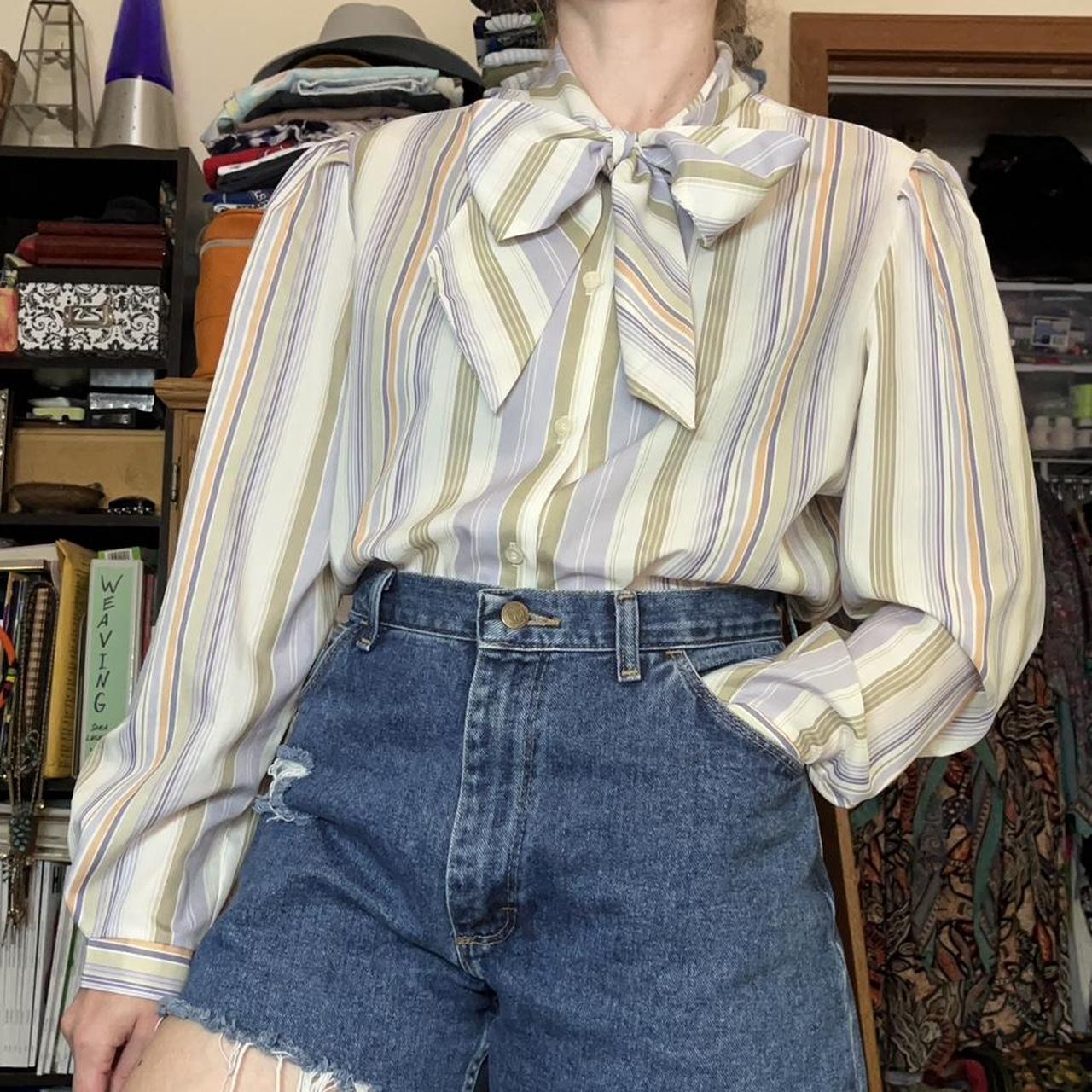 Vintage 70s striped White Stag pussy bow blouse!...