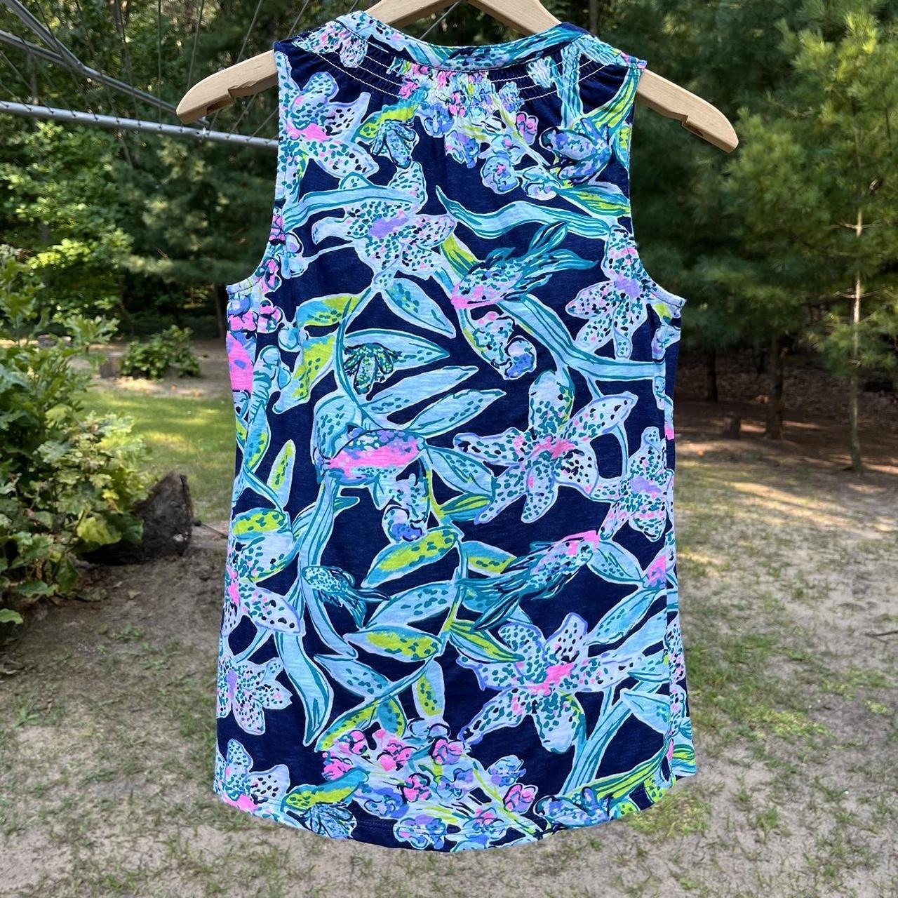 2018 Lilly Pulitzer printed tank top with a Froggy | Depop