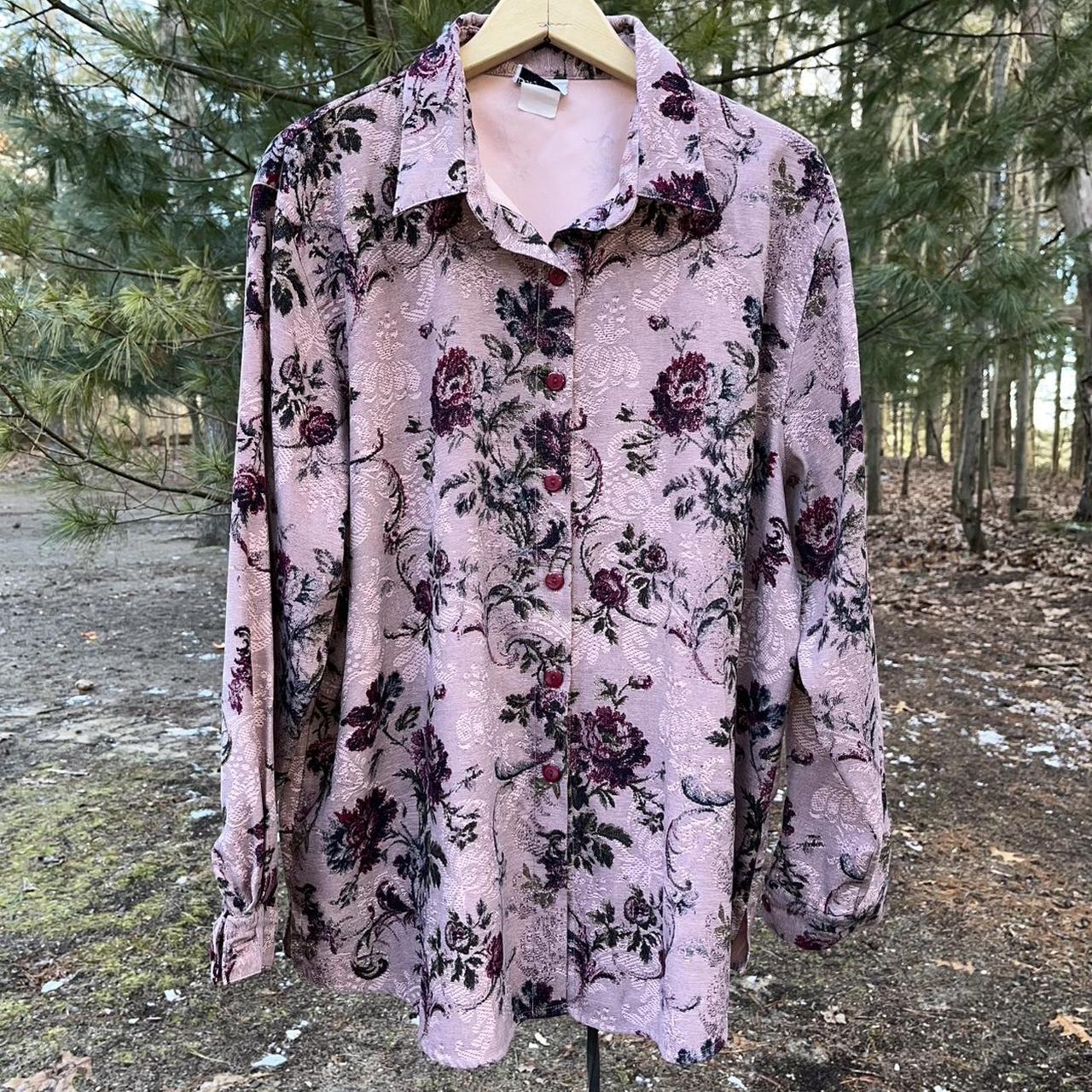item listed by luckyheartvintage