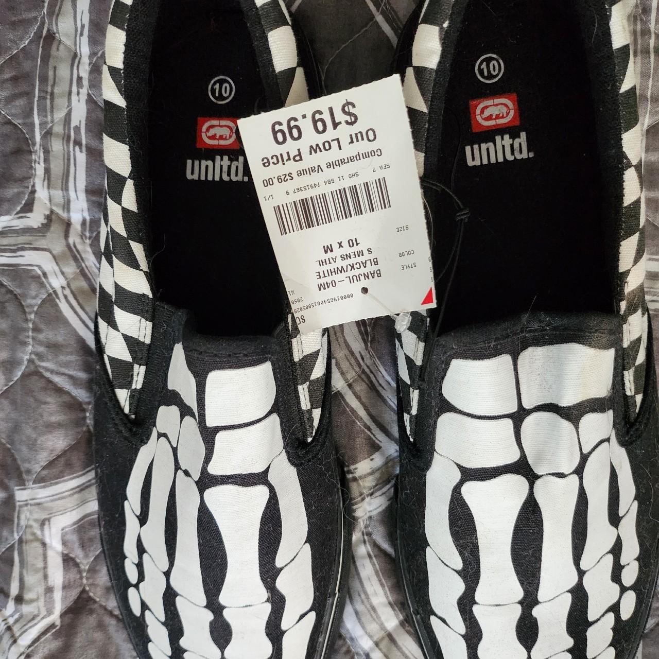 Skeleton Echo sneakers - Depop