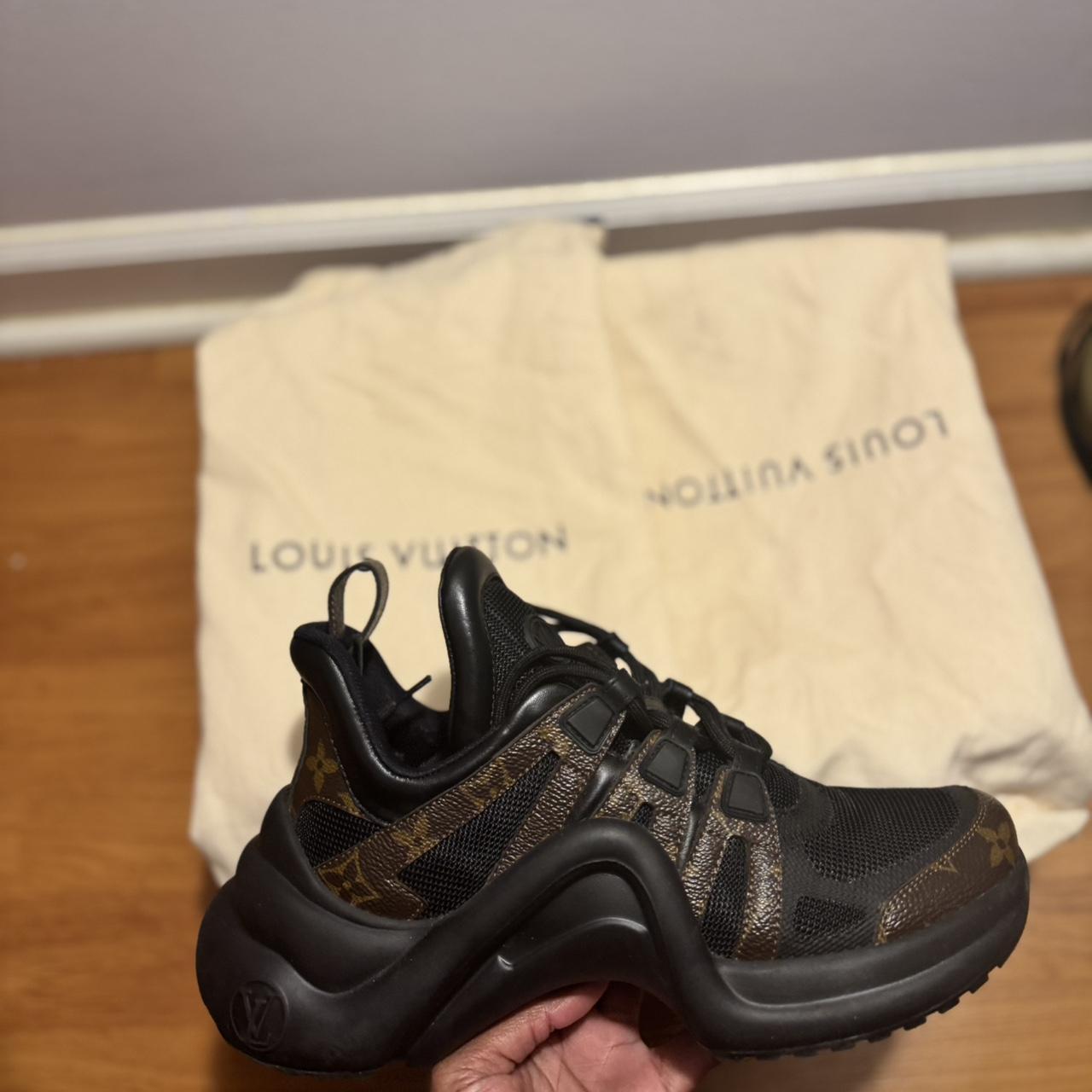 item listed by ihearttyy
