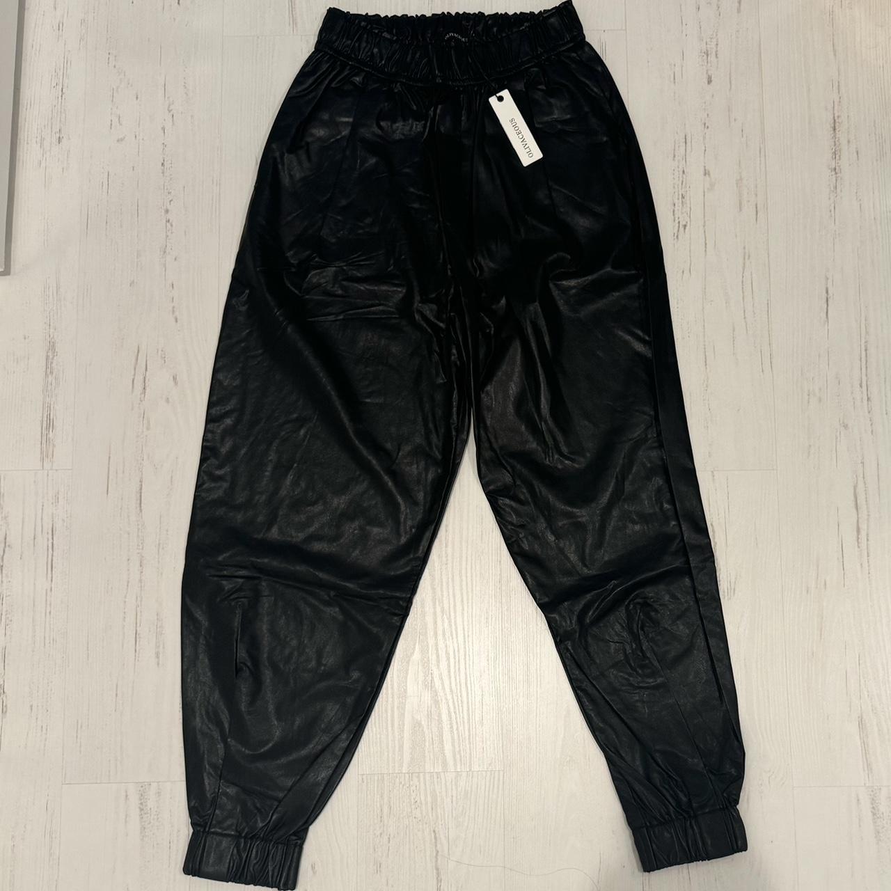 item listed by arynfriedman