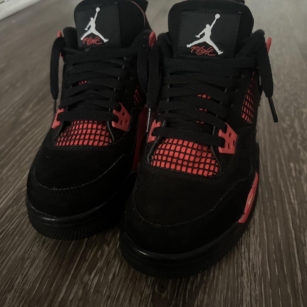 footlocker jordan 4s