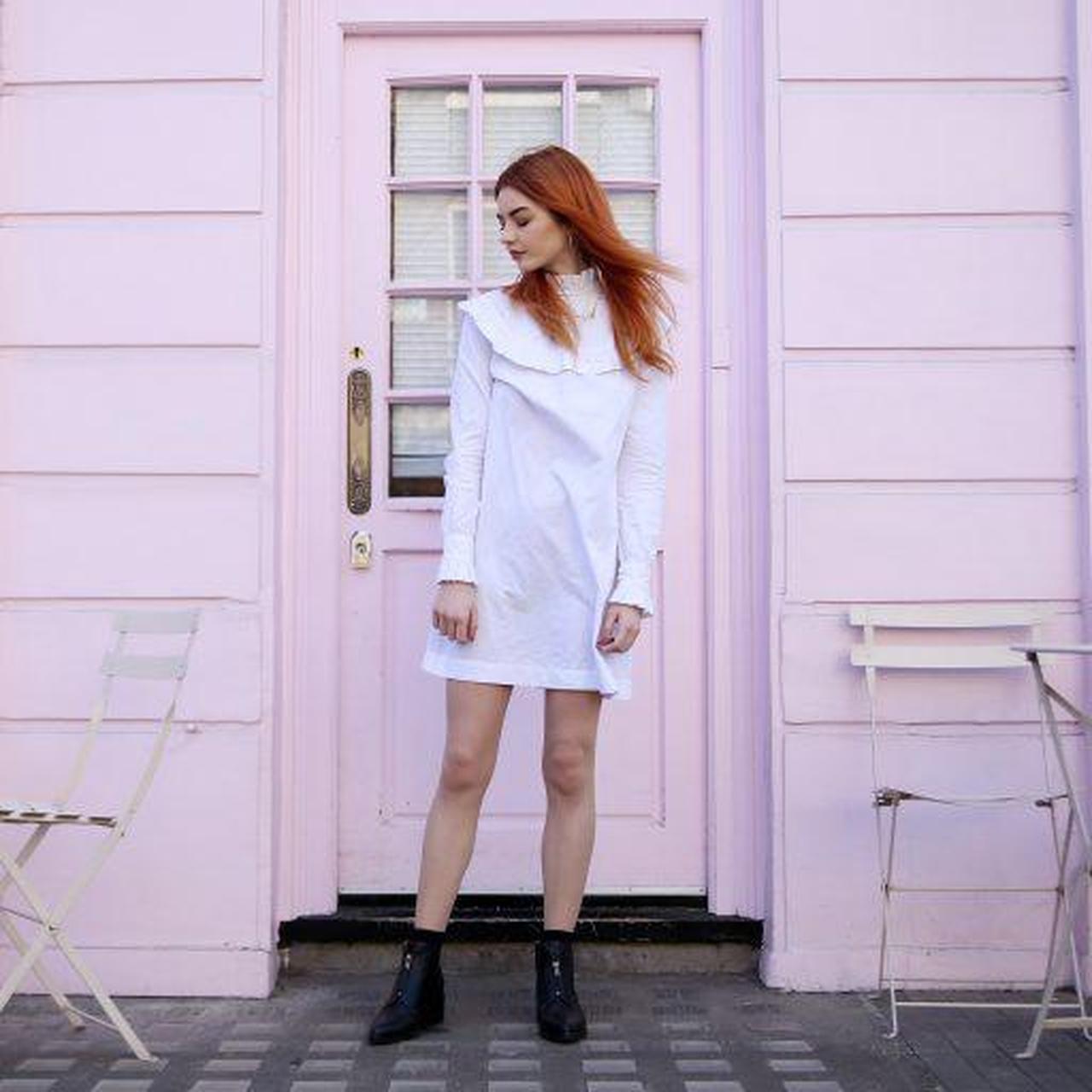 Street Style Alexa Chung New Balance Trainers Fashion Alexa Chung