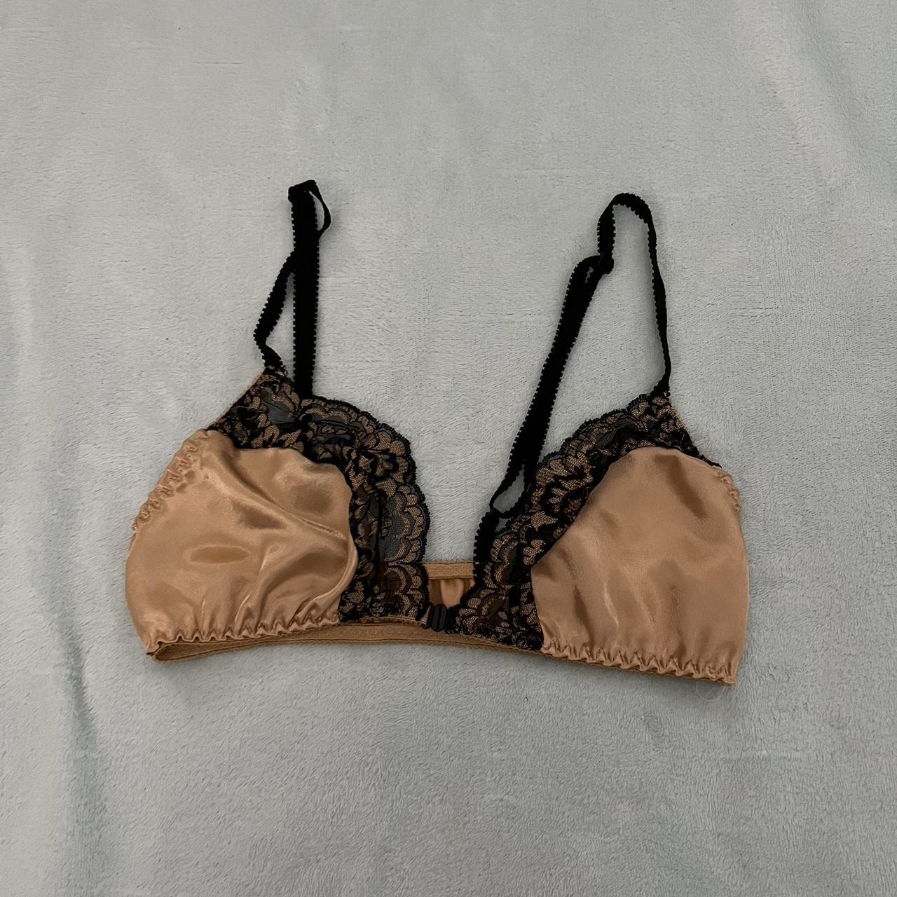 Bralette gold-satin - Depop