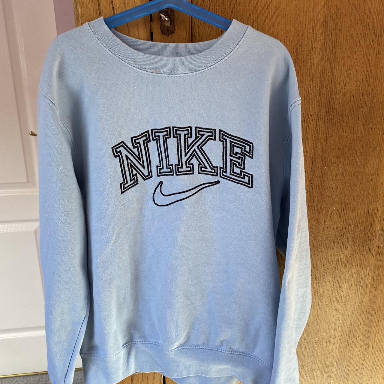 Baby blue vintage nike jumper sale