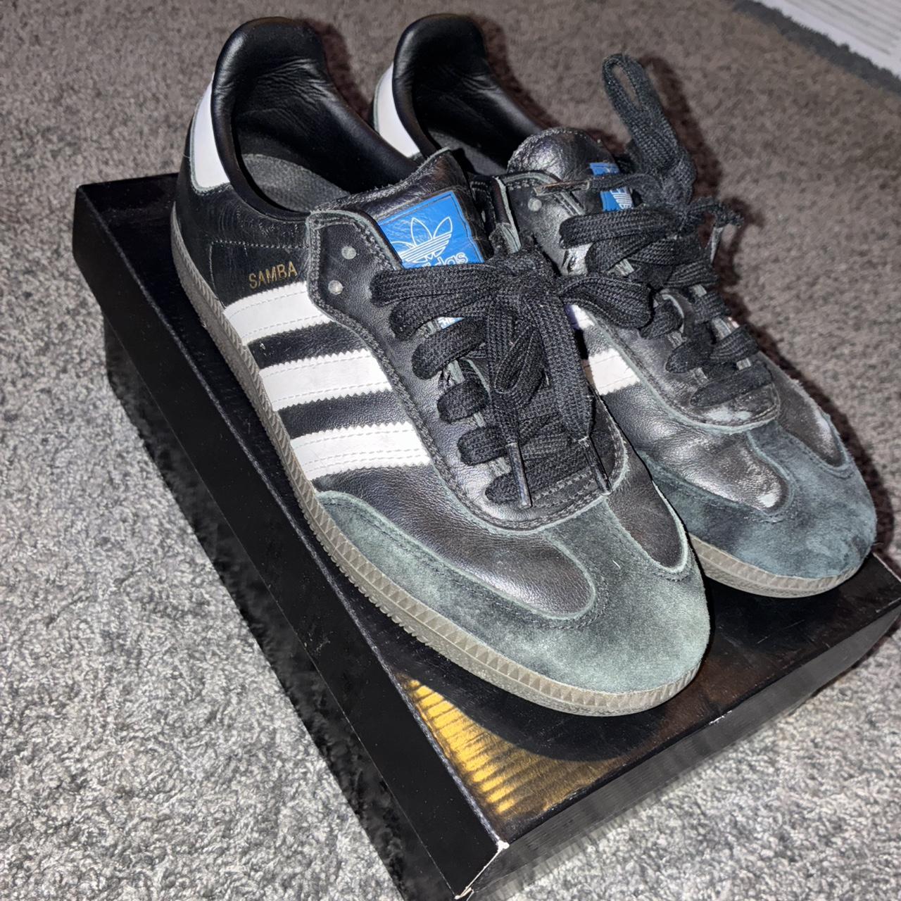 item listed by fastshipping_fashion