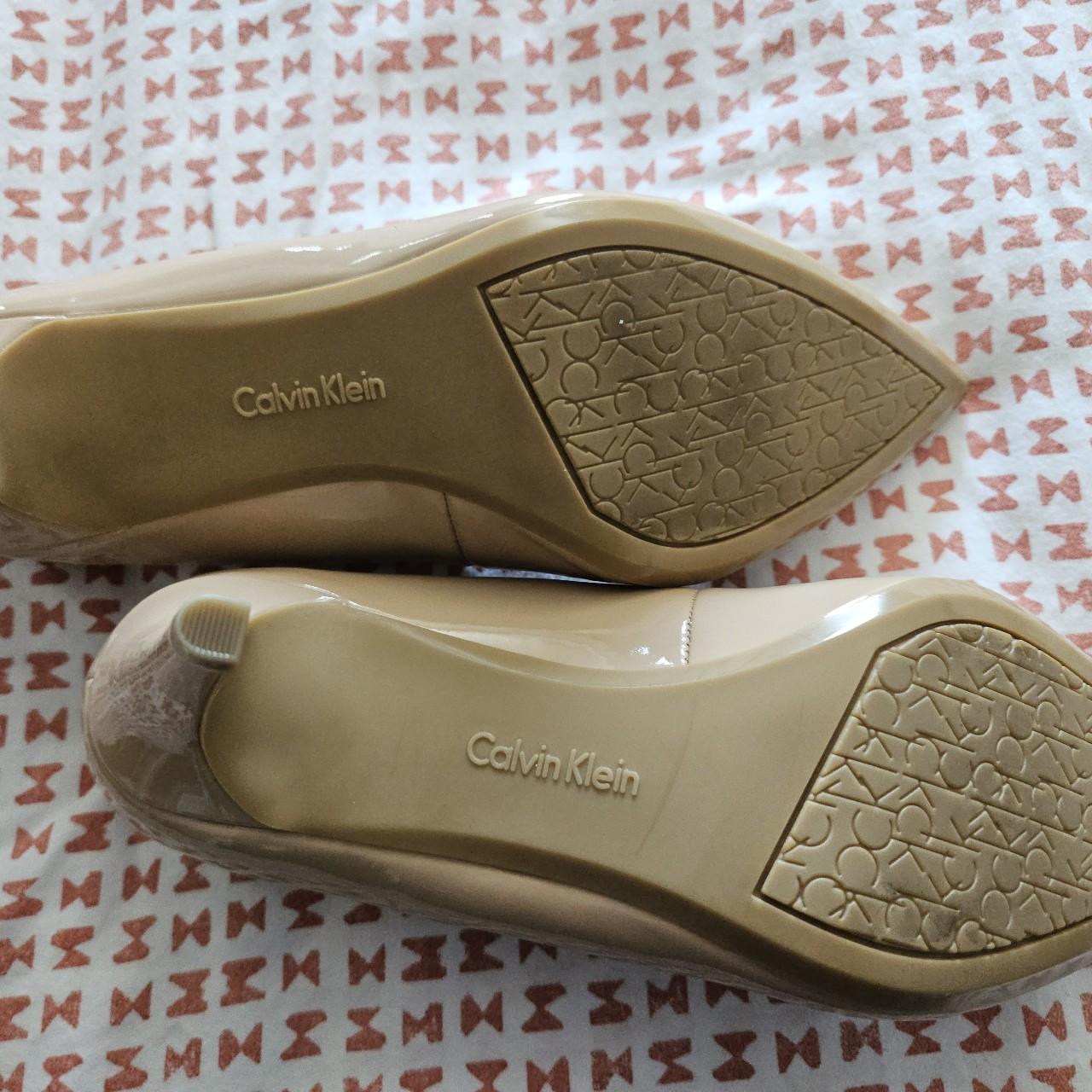 calvin klein nude pumps