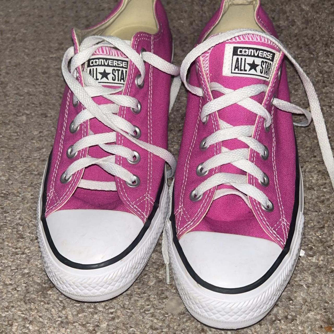 women s size 9 low rise converse super cute just are