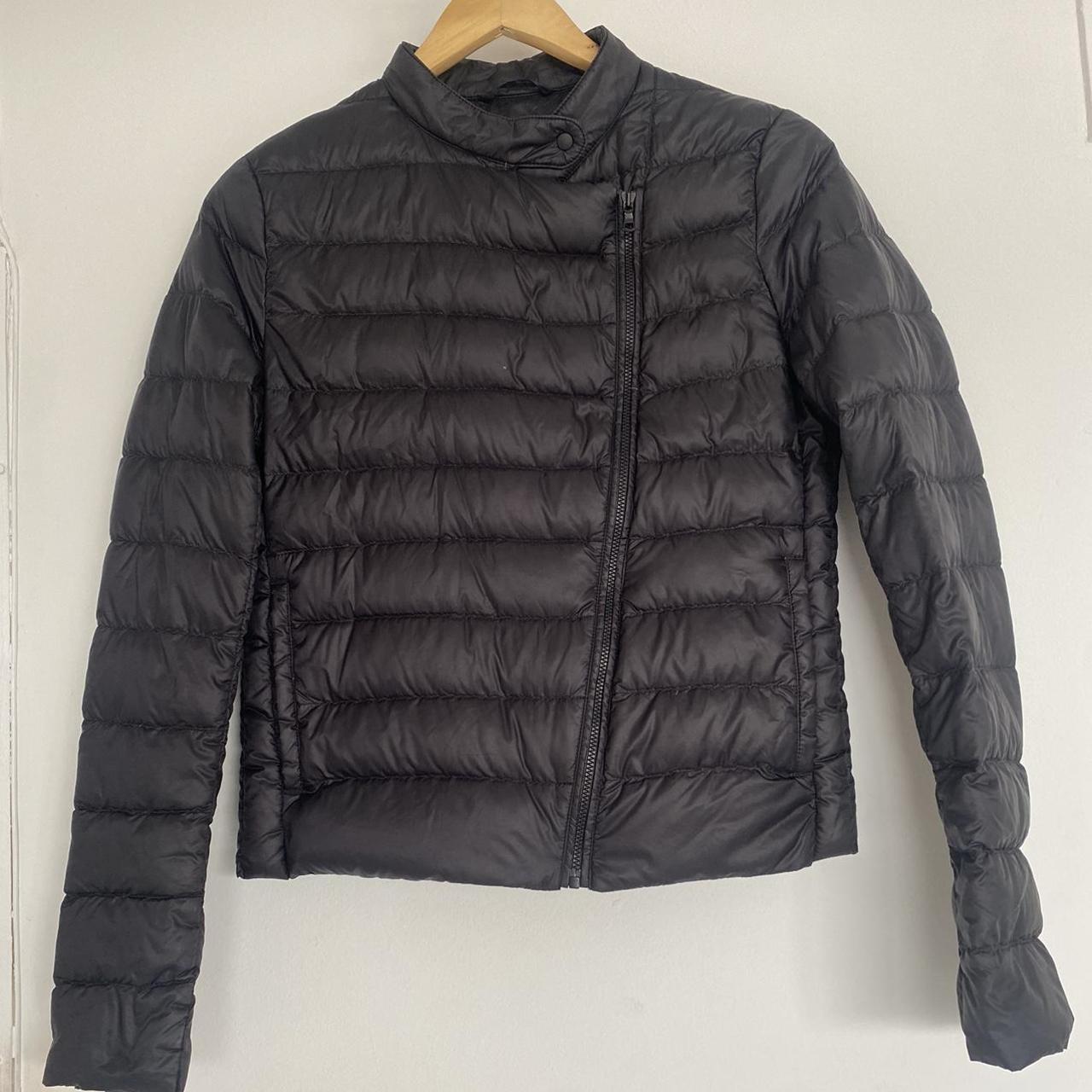 Uniqlo black puffer jacket - Depop
