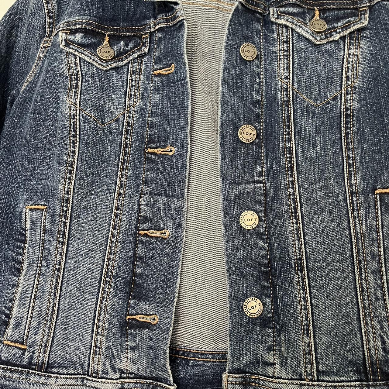 Dark wash denim jacket with a nice fit #denimjacket