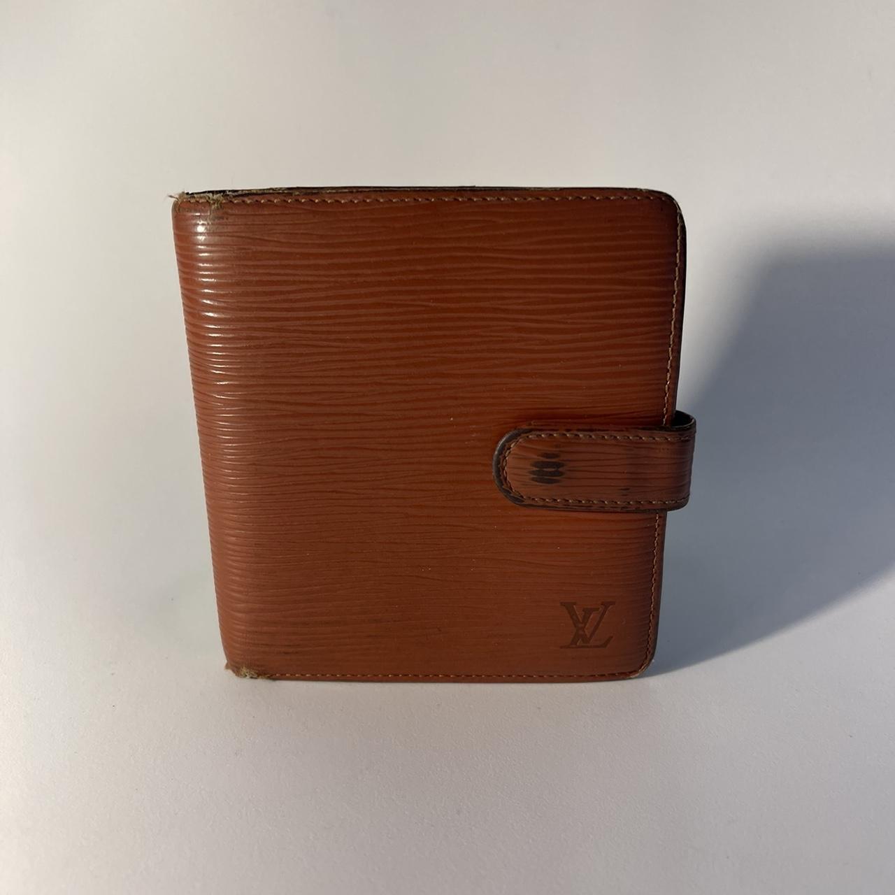 Louis Vuitton Men's Multiple Wallet. Condition: Used - Depop