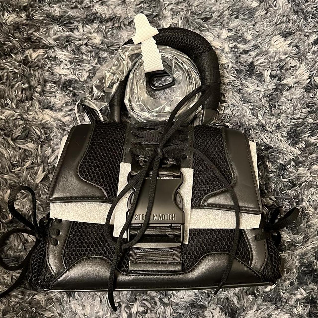 ★Steve Madden★新作★若者に大人気★DIEGO BAG★バッグ DIEGO Black Women's Handbag with Crossbody Strap – Steve Madden