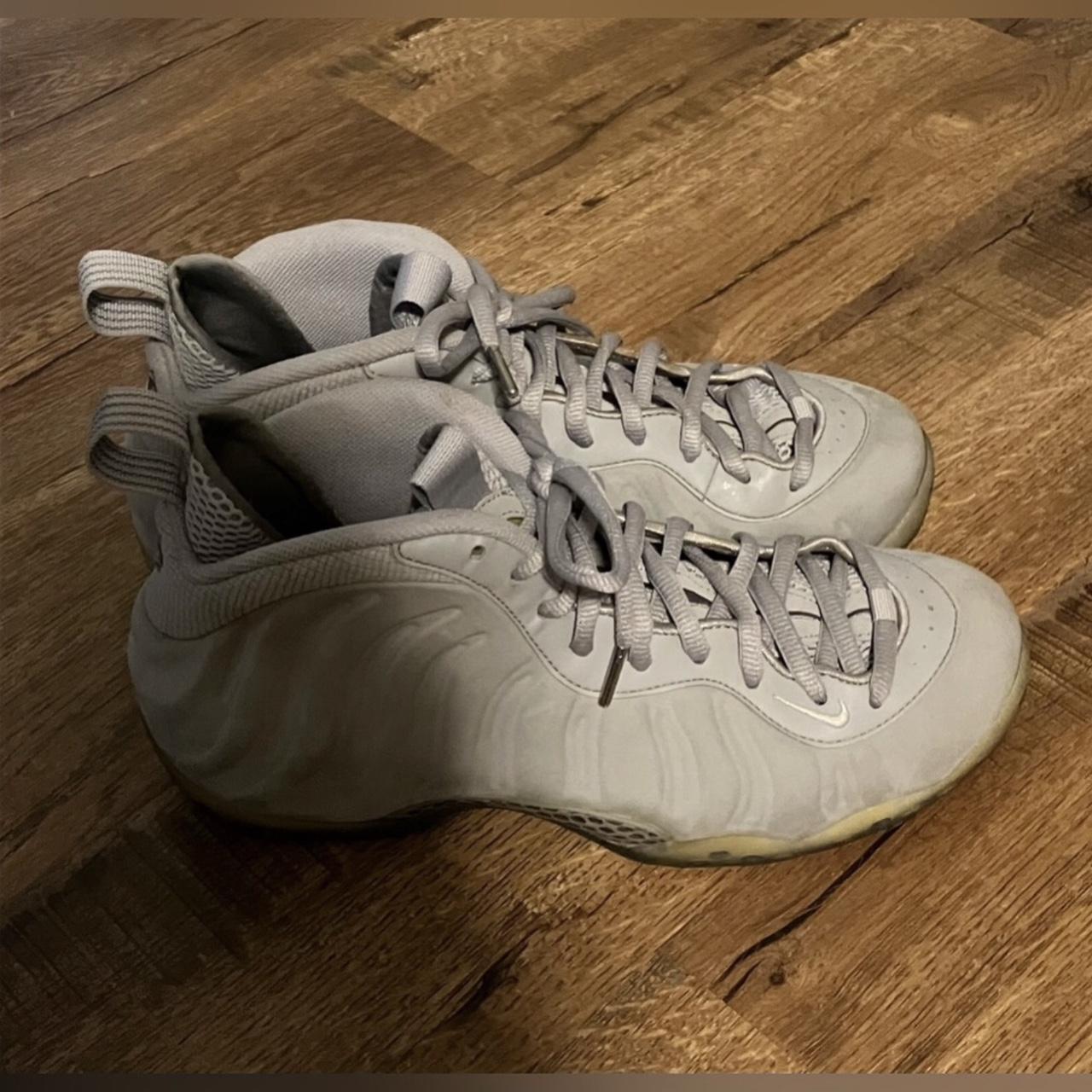NIKE - 【美品・レア】ナイキ　エア　フォームポジットワン　27cm ウルフグレー 国内7月11日発売予定】 ナイキ エア フォームポジット ワン
