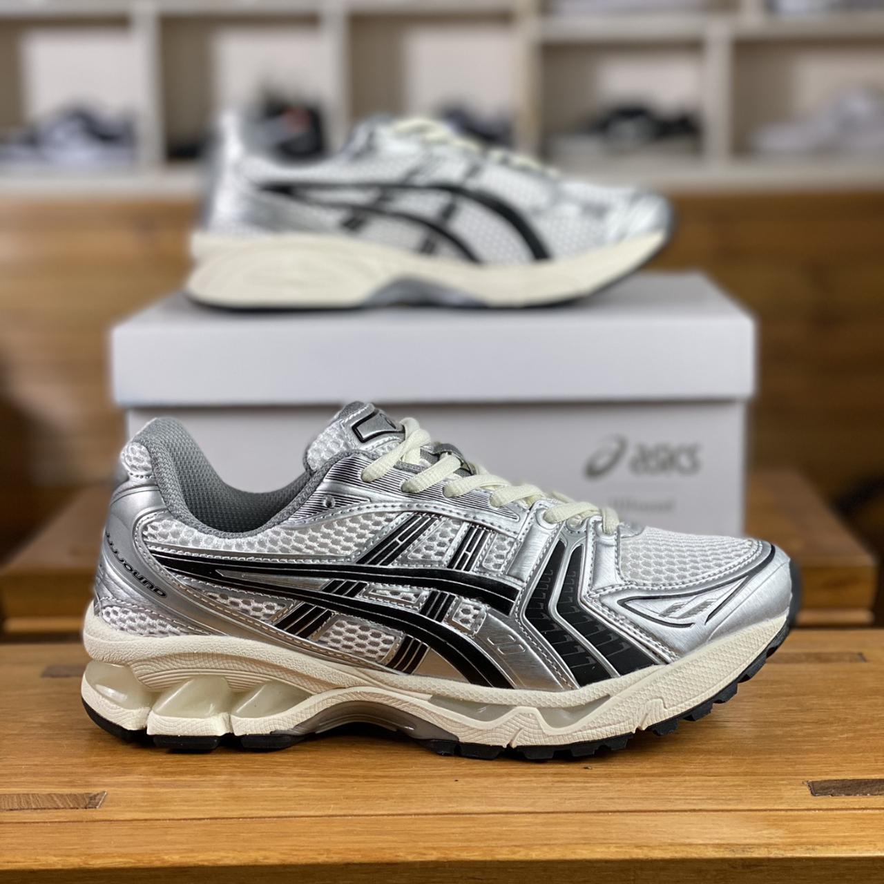 【予約】 Metallic JJJJound x 14 GEL-Kayano ASICS Silver Depop | コスプレ衣装