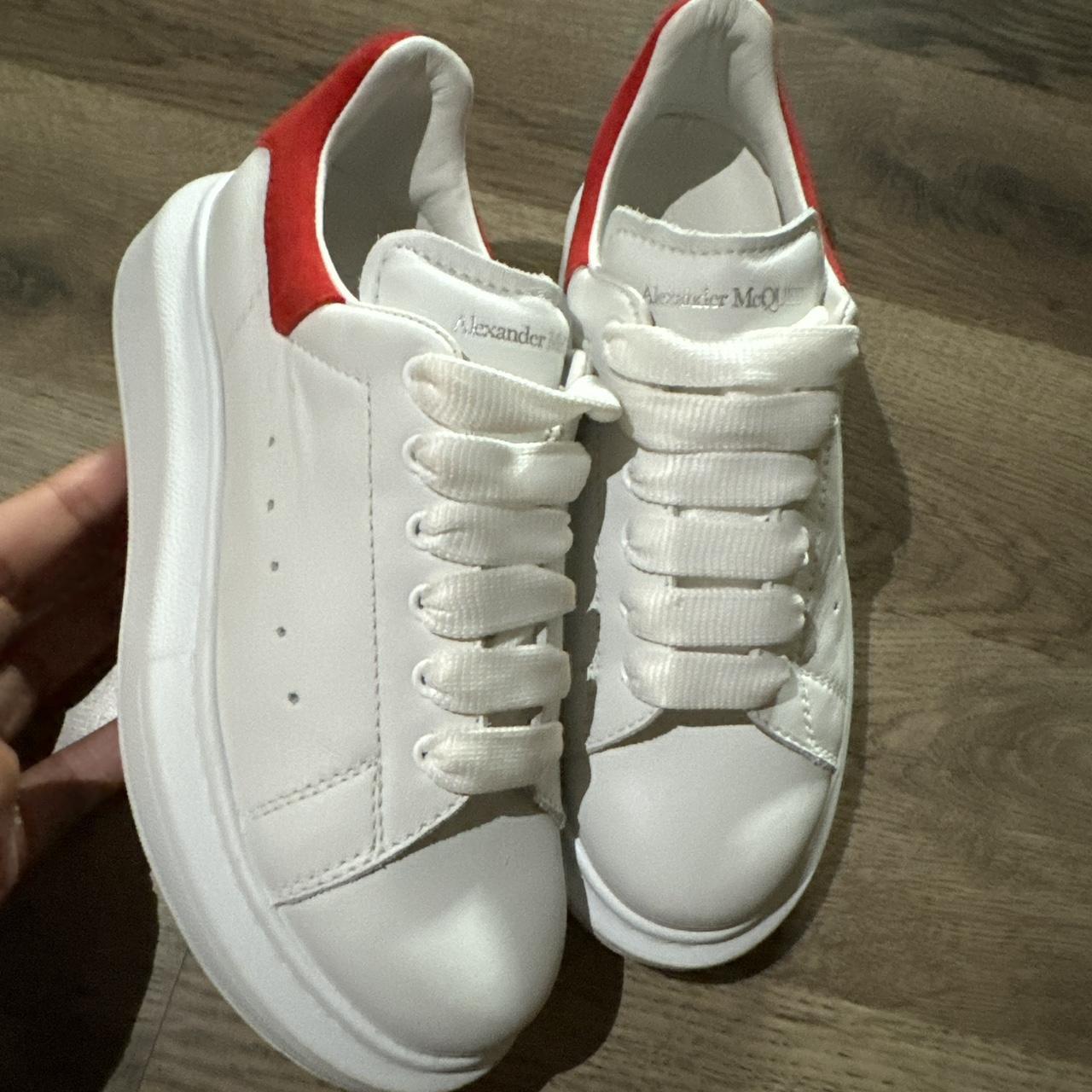 Alexander offers McQueen sneakers white/red kids siz 31