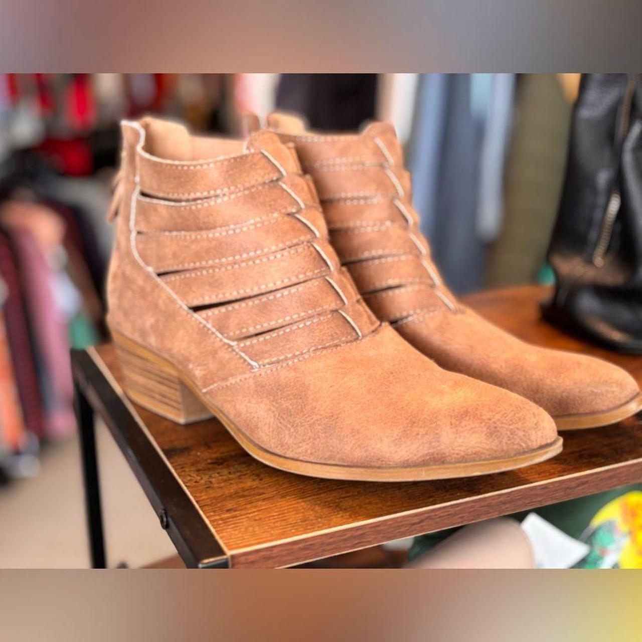 Source Unknown Women's Ankle Boots - Tan - US 9 –… - image 1