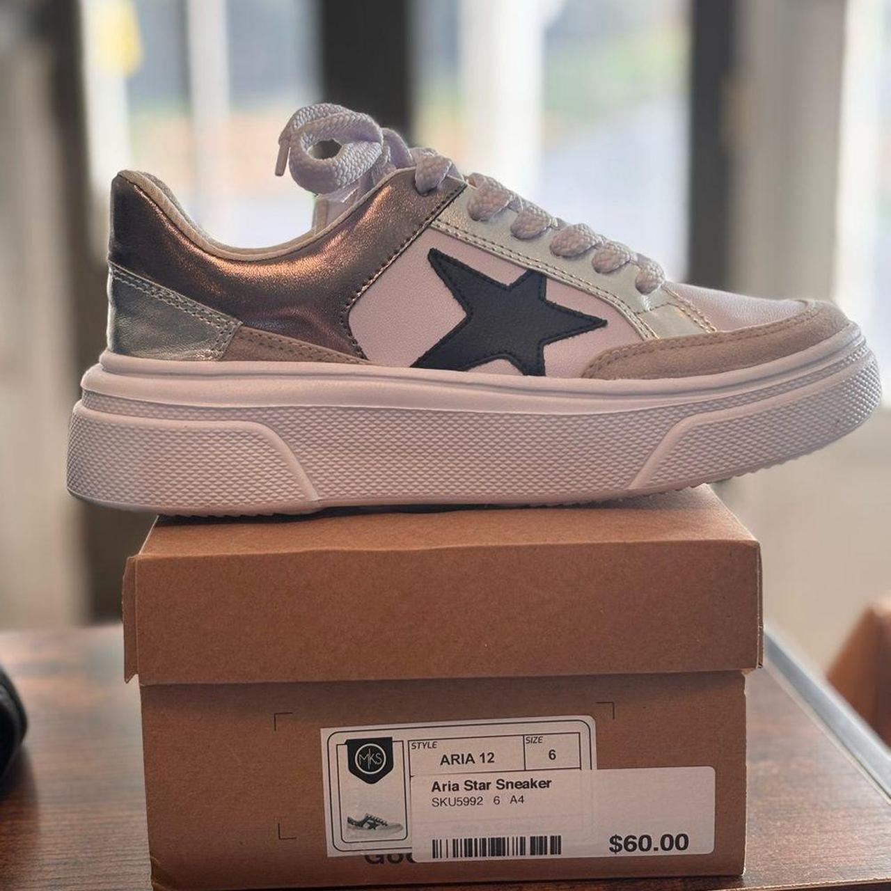 Source Unknown Women's Sneakers - White/Gold - US… - image 2