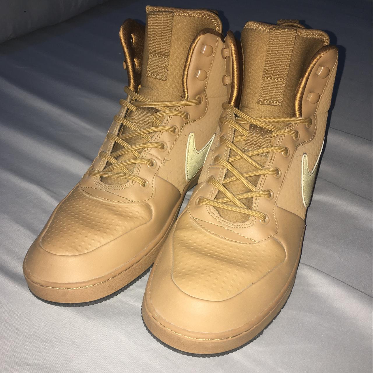 Men s Nike Sneakers Ebernon Mid Winter Wheat Size