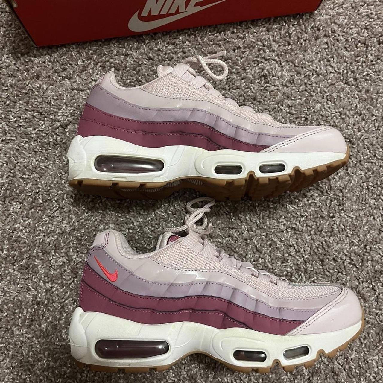 Nike air max 95 barely rose hot outlet punch