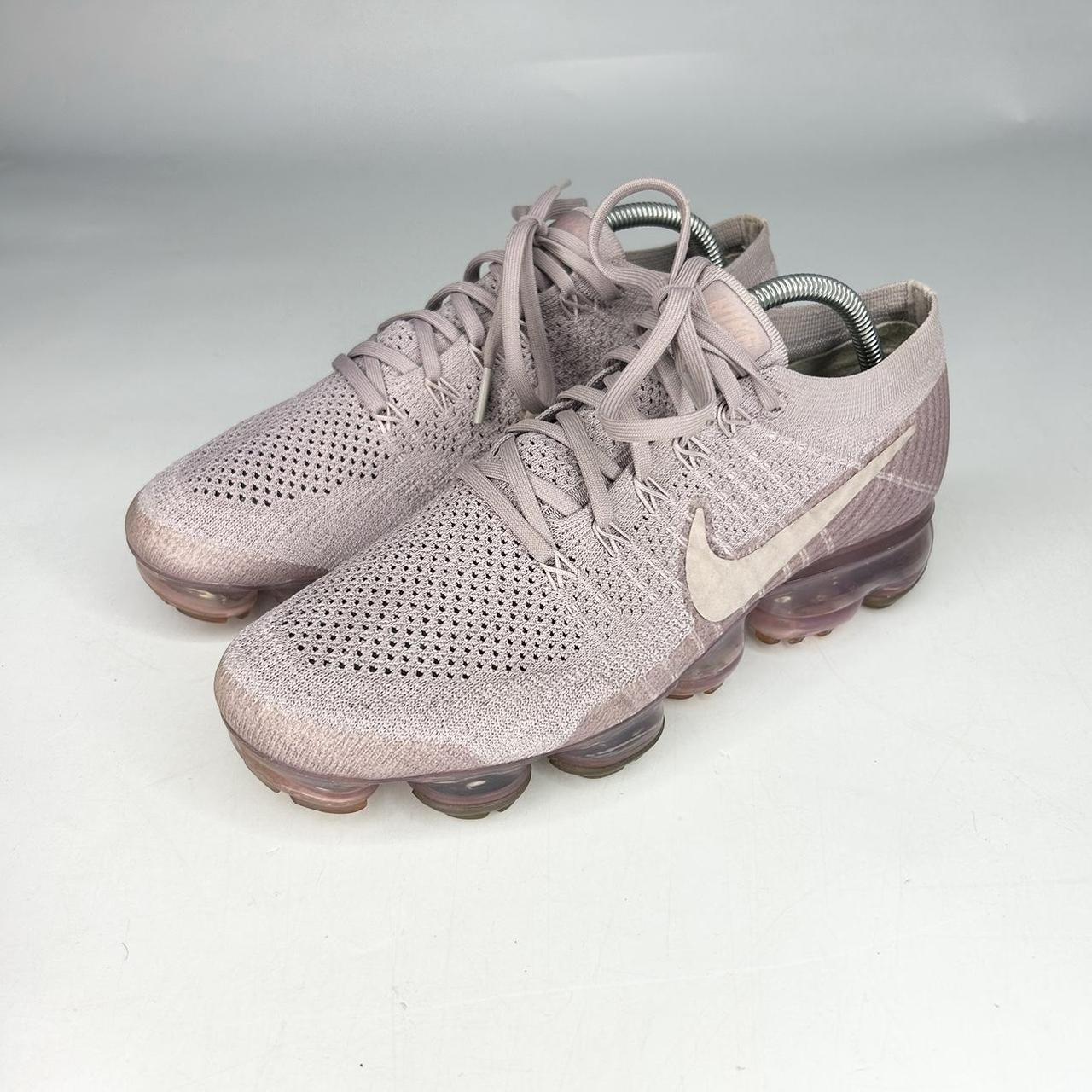 Pink vapormax outlet trainers