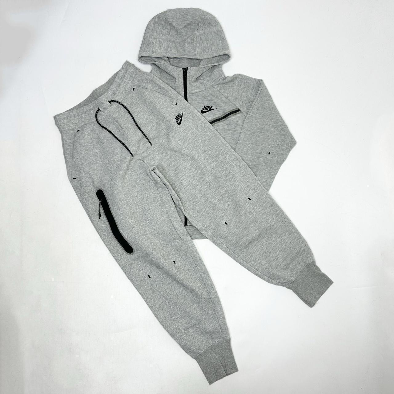 nike tech tracksuit light grey