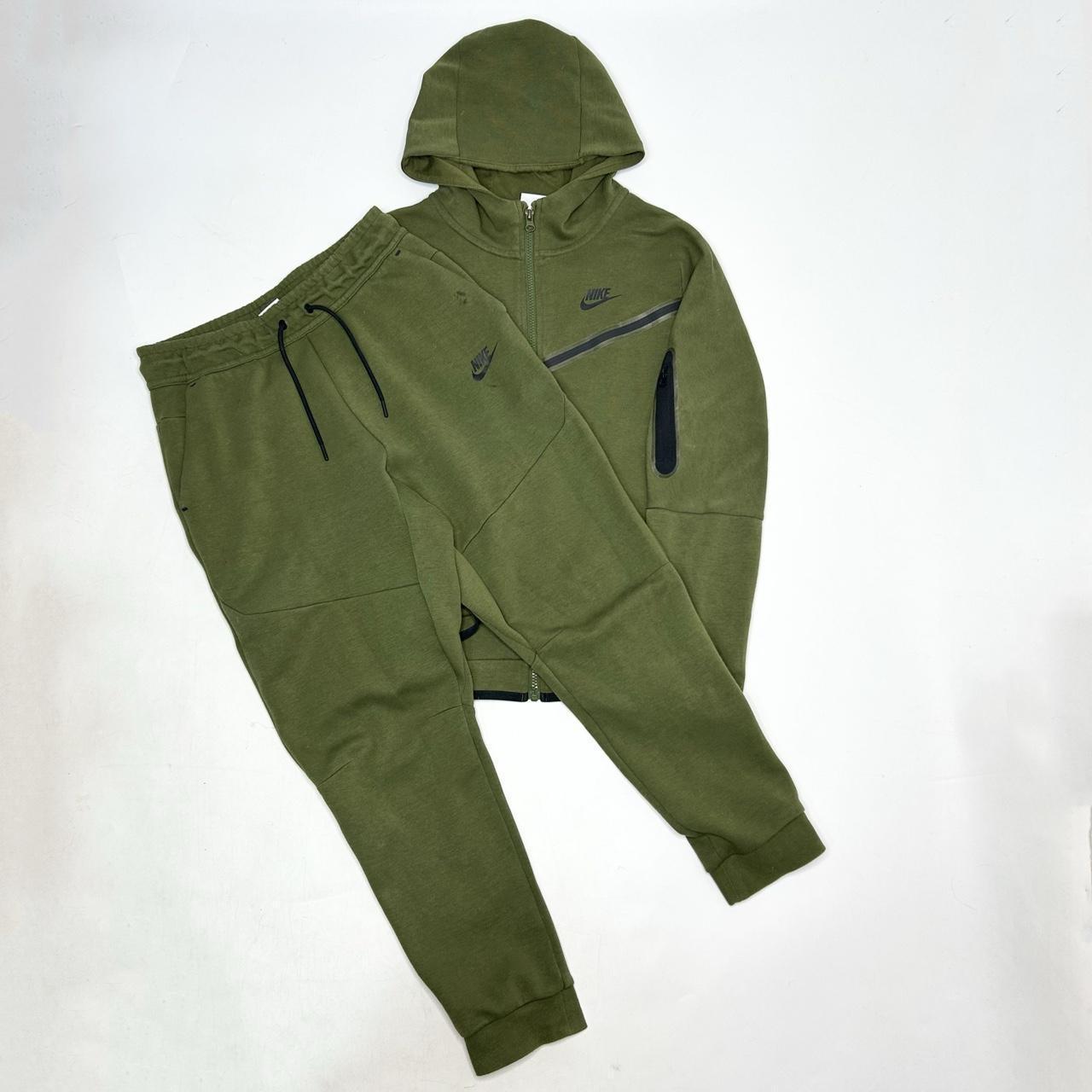 olive green nike tracksuit mens