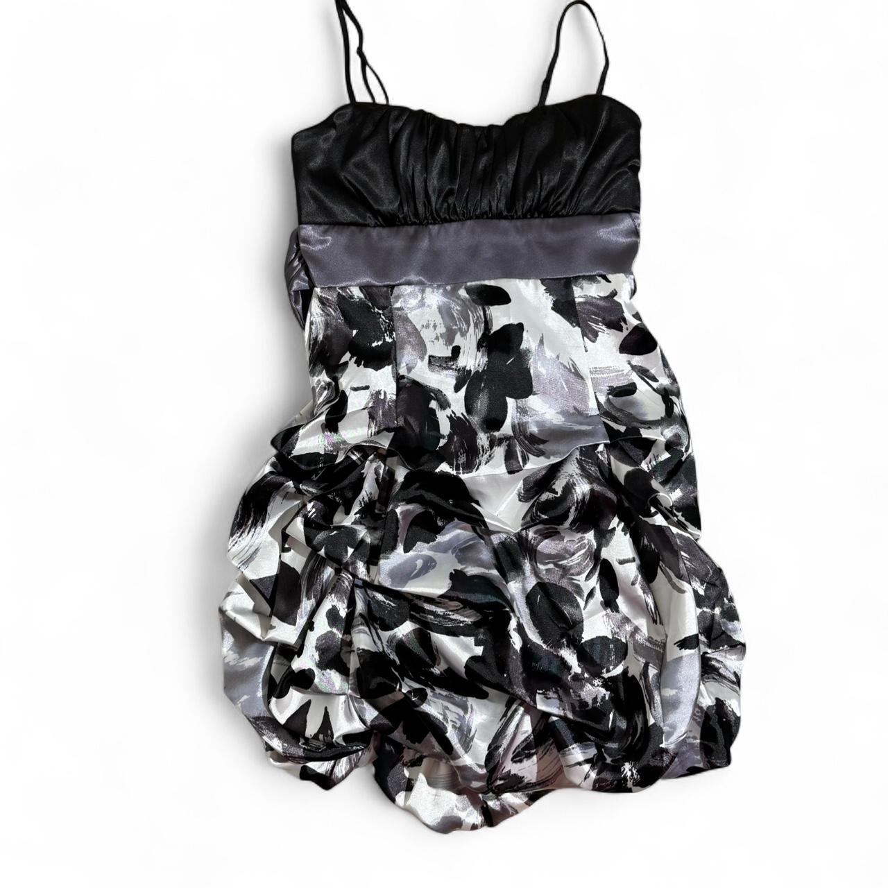 item listed by yourclosetbestiee
