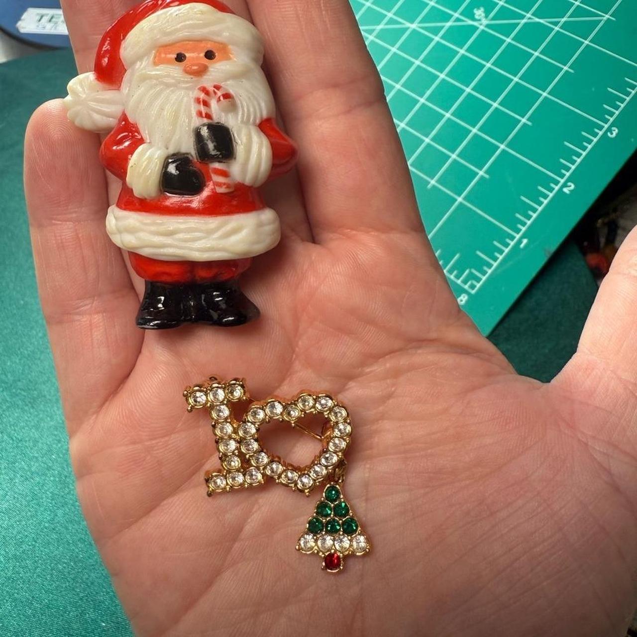 Source Unknown Women's Brooch - Red/White – Sourc… - image 2