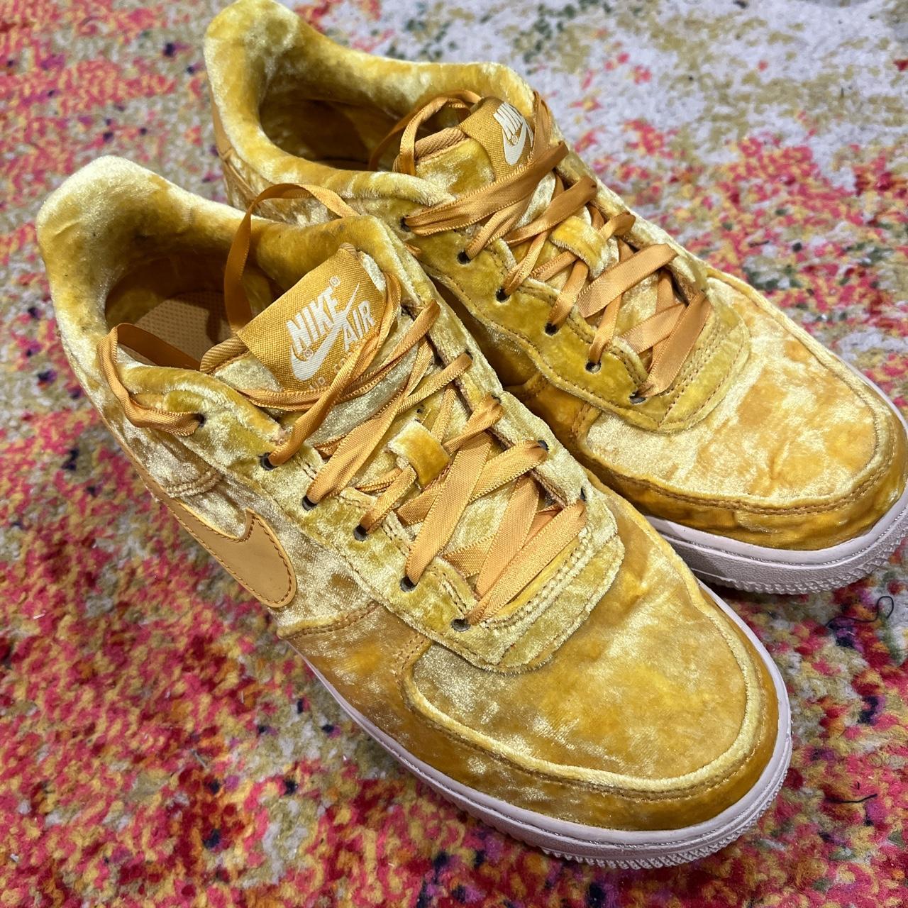 Air force 1 2024 lv8 yellow velvet